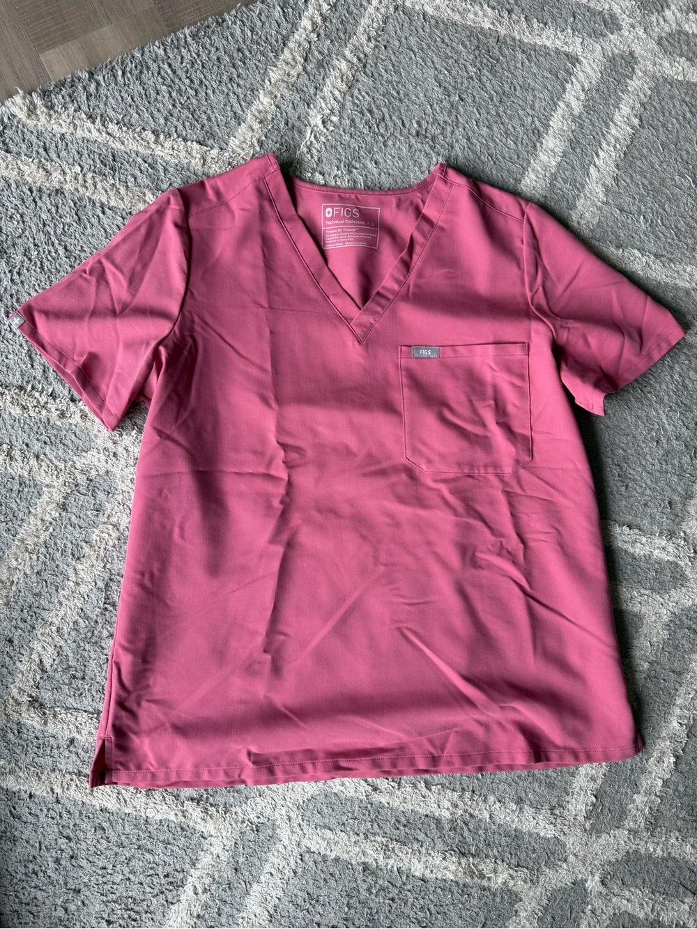 Figs Women's V-Neck Scrub Top in Rose